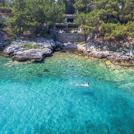 Amicasa Private Seaside Holiday home