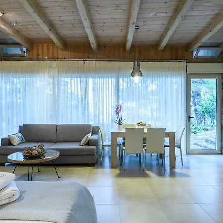 בית נופש Amicasa Private Seaside *